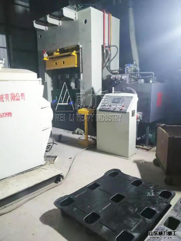框架式塑料托盘油压机